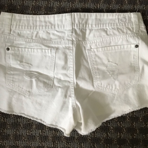 NEW Lei SHORT - Picture 4 of 5